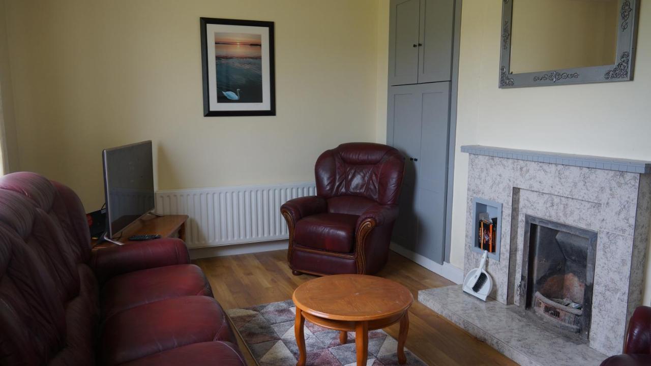 Granny'S Cottage Fintown Bagian luar foto